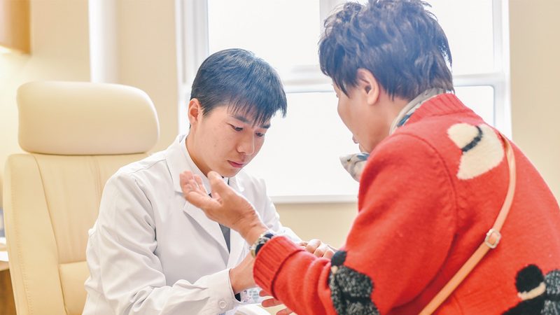 智慧养老定制化解决方案：如何精准满足失能老人需求